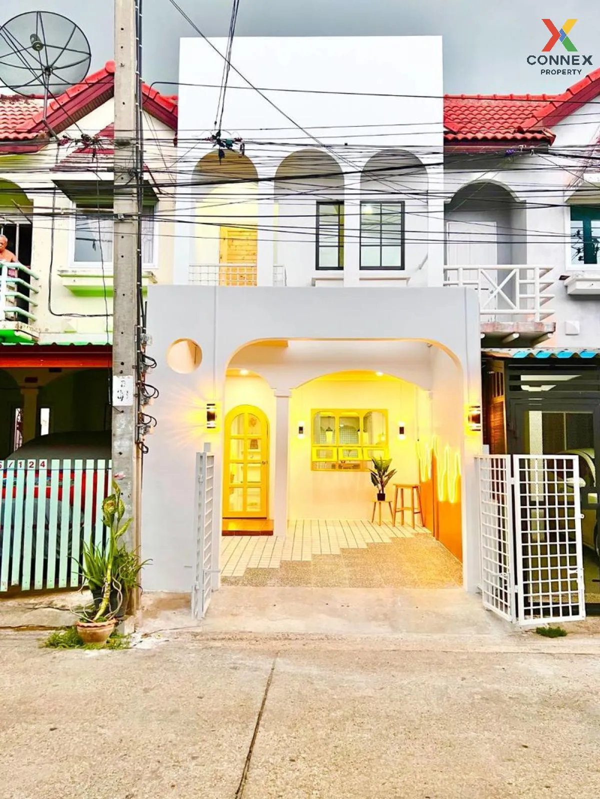 For Sale Townhouse/Townhome  , Baan Nakhon Thong Park View 1 , Ba 1