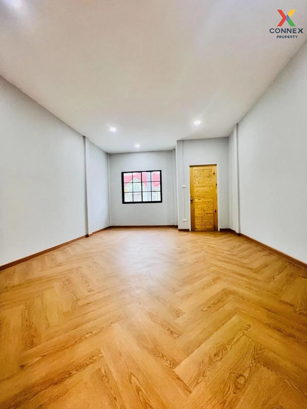 For Sale Townhouse/Townhome  , Baan Nakhon Thong Park View 1 , Ba