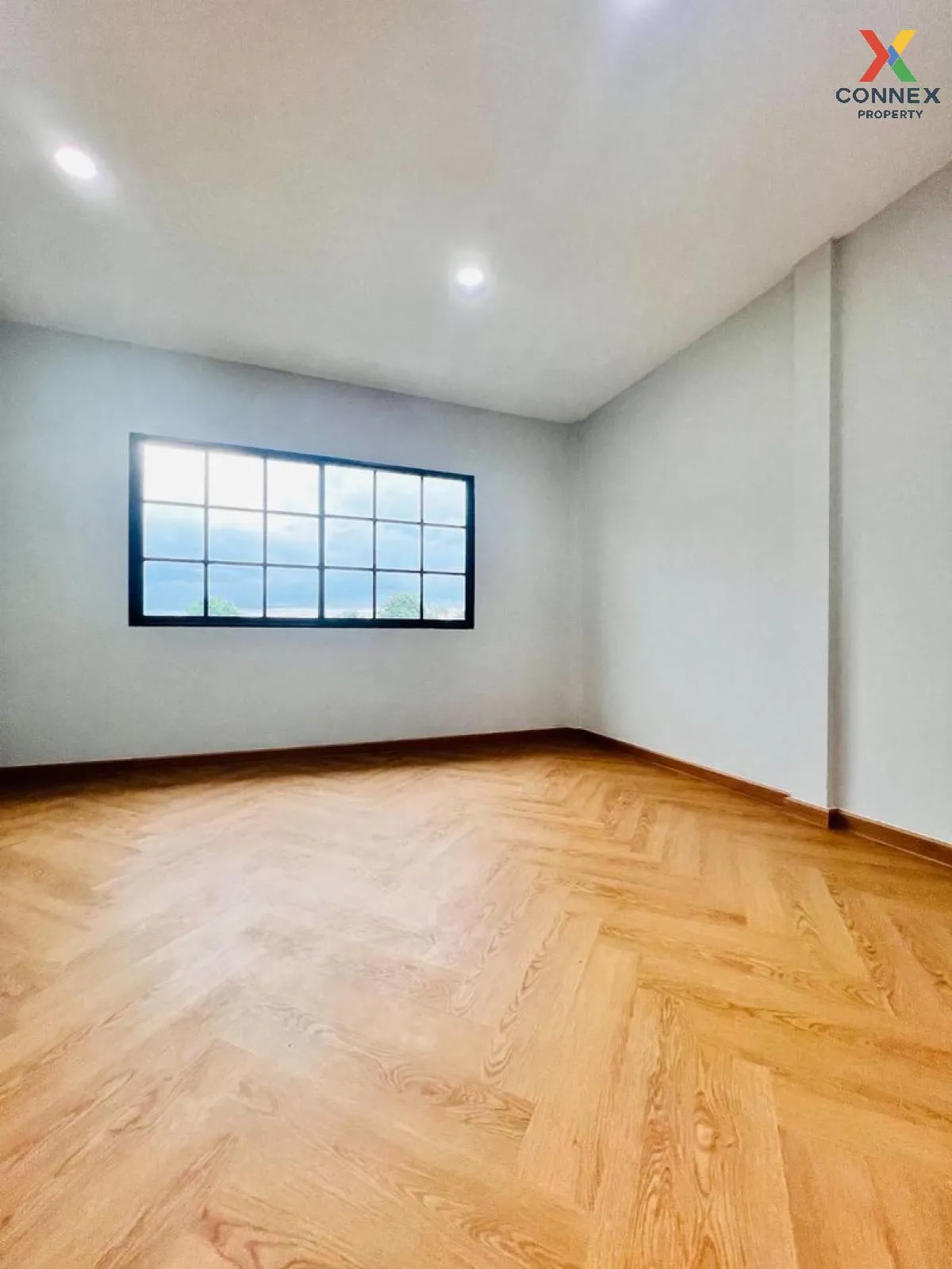 For Sale Townhouse/Townhome  , Baan Nakhon Thong Park View 1 , Ba