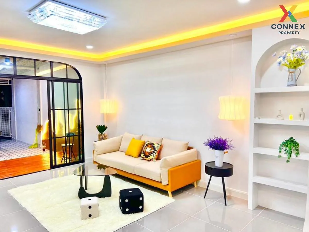 For Sale Townhouse/Townhome  , Baan Rungkan 2 , Thawi Watthana ,  3