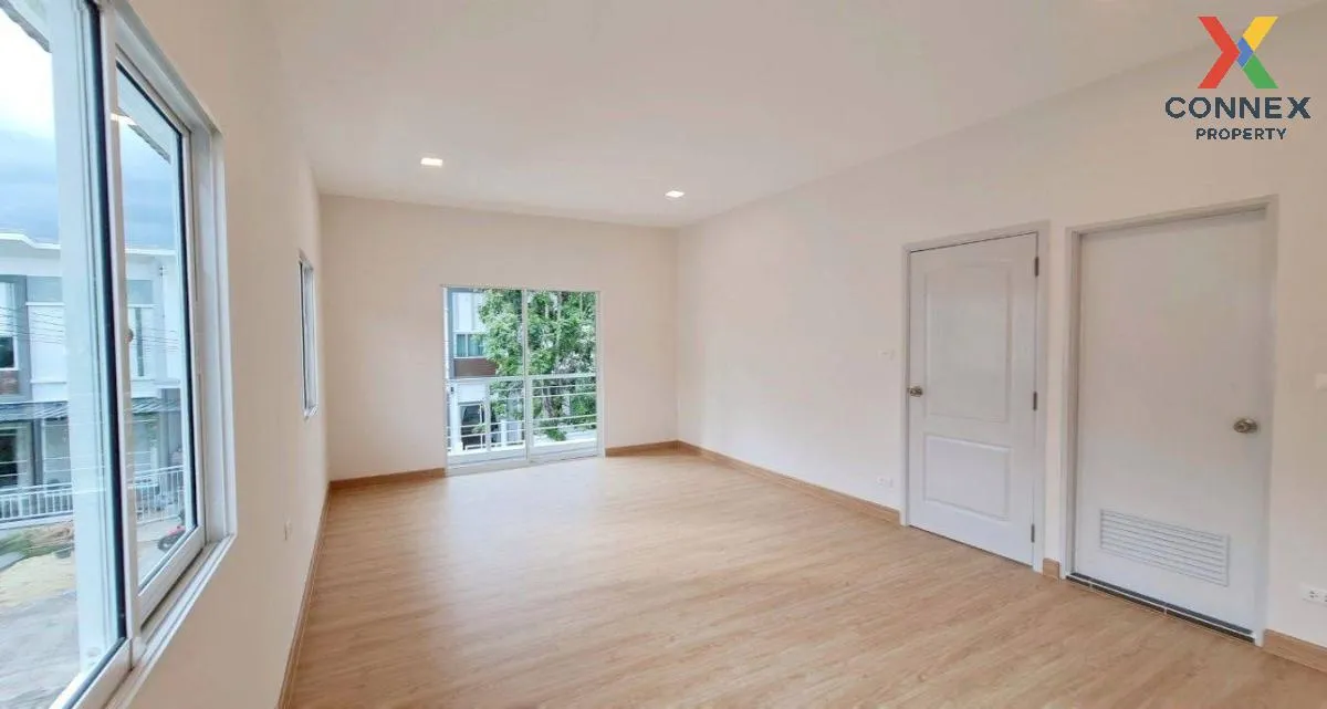 For Sale House , Lanceo Crib Pinklao - Wongwaen , newly renovated