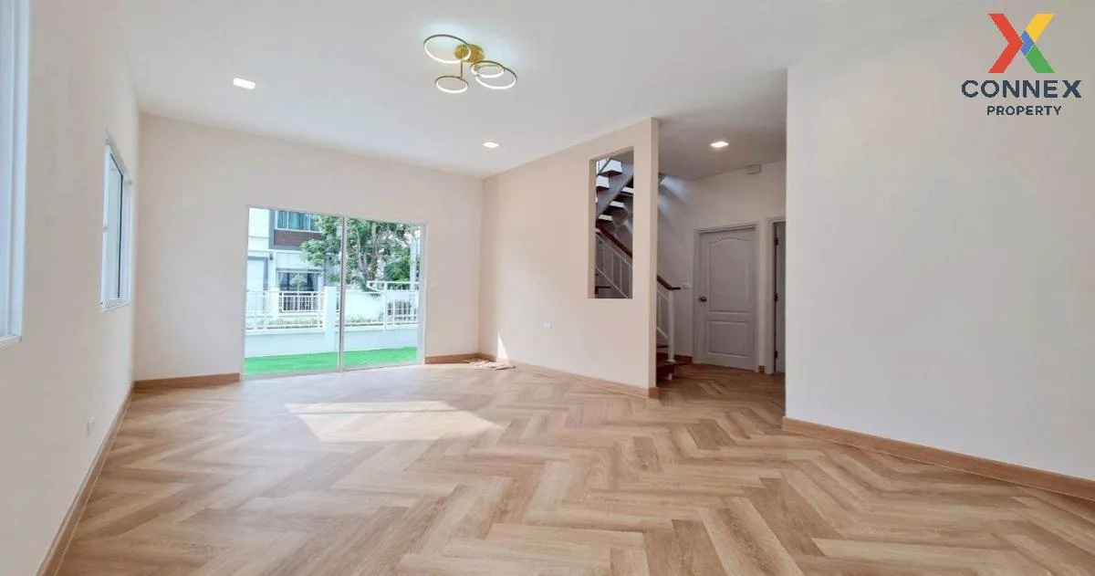 For Sale House , Lanceo Crib Pinklao - Wongwaen , newly renovated