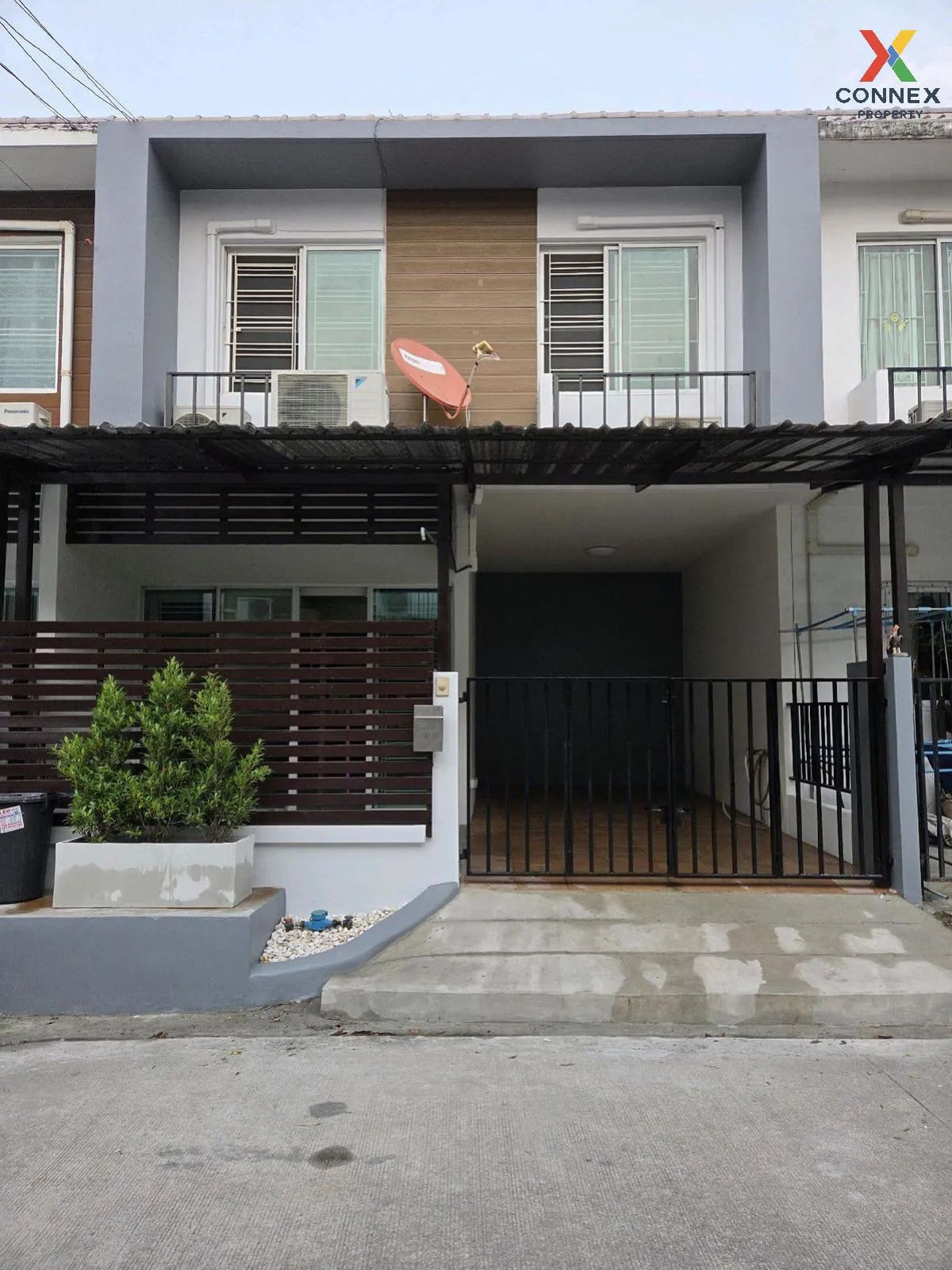 ขายทาวน์เฮ้าส์/ทาวน์โฮม  เดอะ คัลเลอร์ พรีเมี่ยม บางนา กม.8 บางพล 1