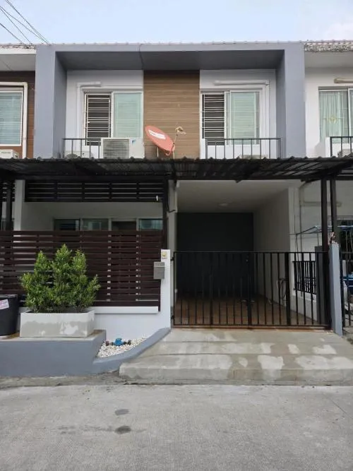 ขายทาวน์เฮ้าส์/ทาวน์โฮม  เดอะ คัลเลอร์ พรีเมี่ยม บางนา กม.8 บางพลีใหญ่ บางพลี สมุทรปราการ CX-122863