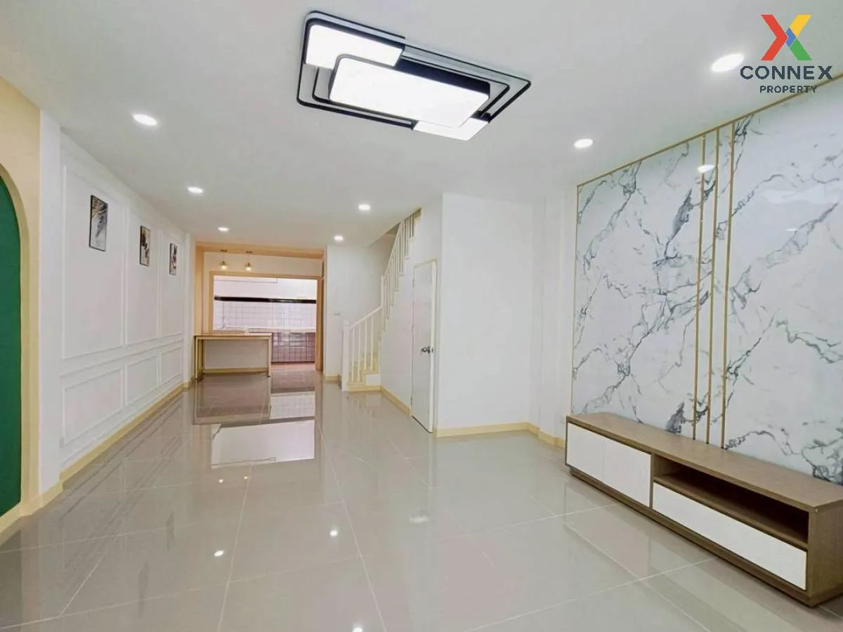 For Sale Townhouse/Townhome  , Piyawararom 2 , Sai Noi , Sai Noi  4