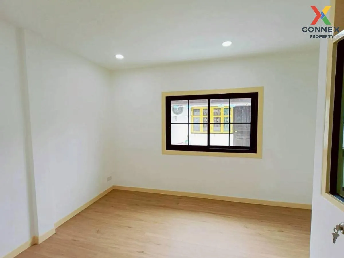 For Sale Townhouse/Townhome  , Piyawararom 2 , Sai Noi , Sai Noi 