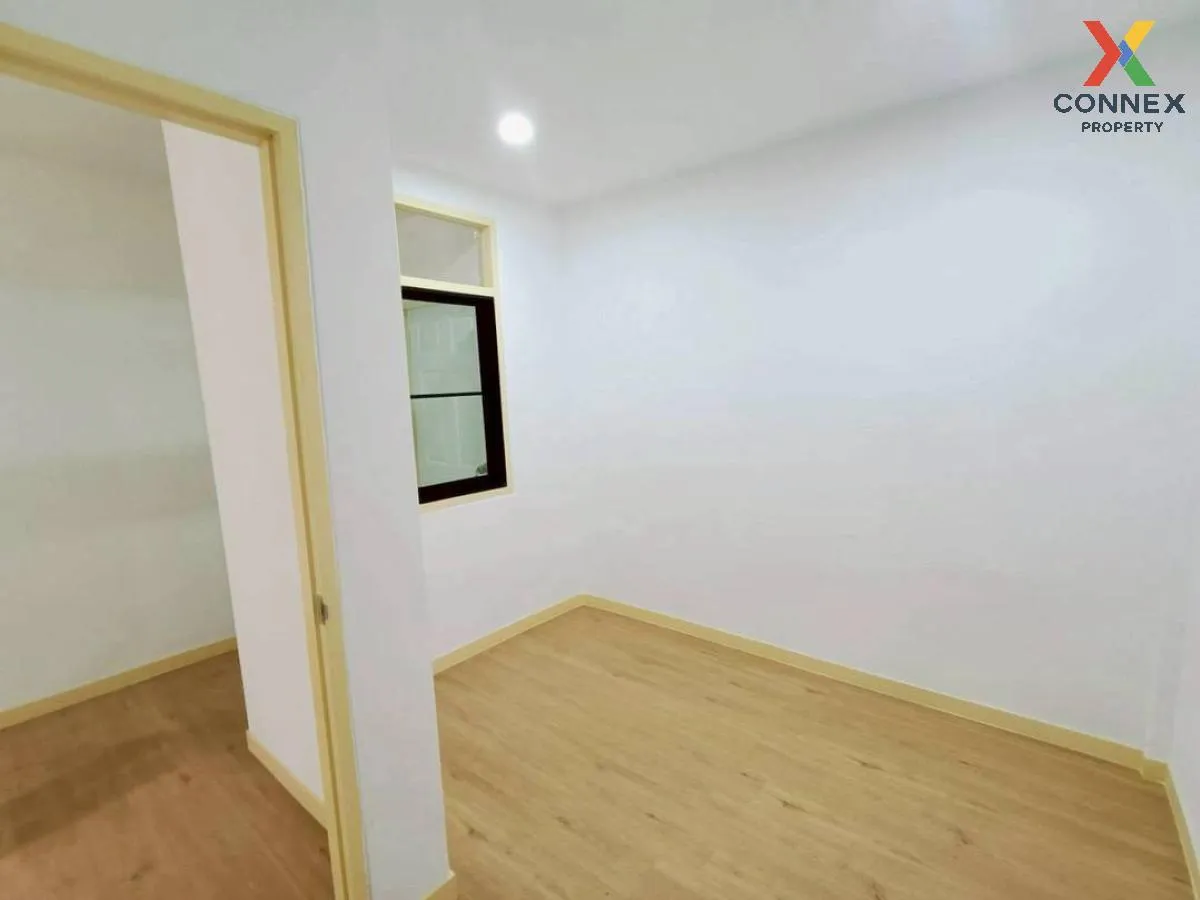 For Sale Townhouse/Townhome  , Piyawararom 2 , Sai Noi , Sai Noi 