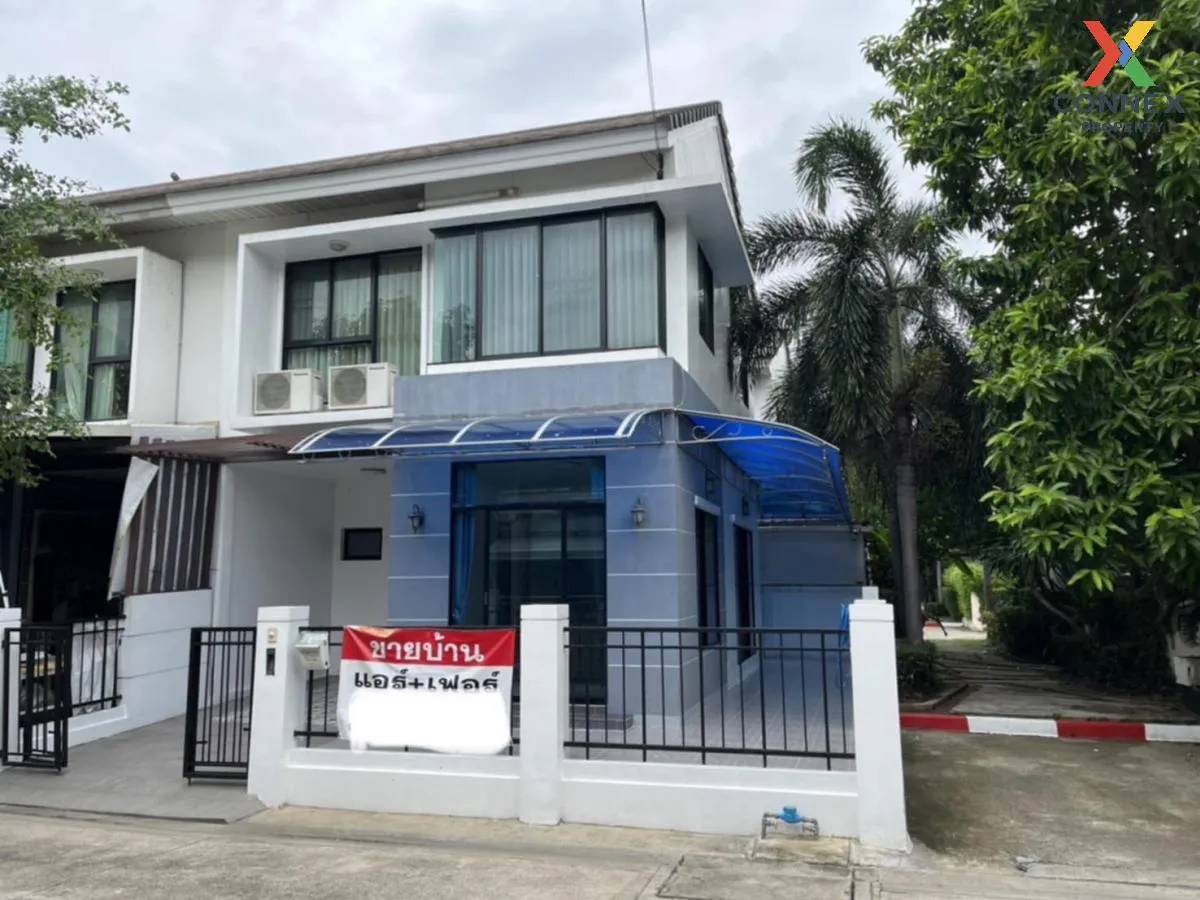 For Sale Townhouse/Townhome  , The Villa Bangbuathong , corner un 2