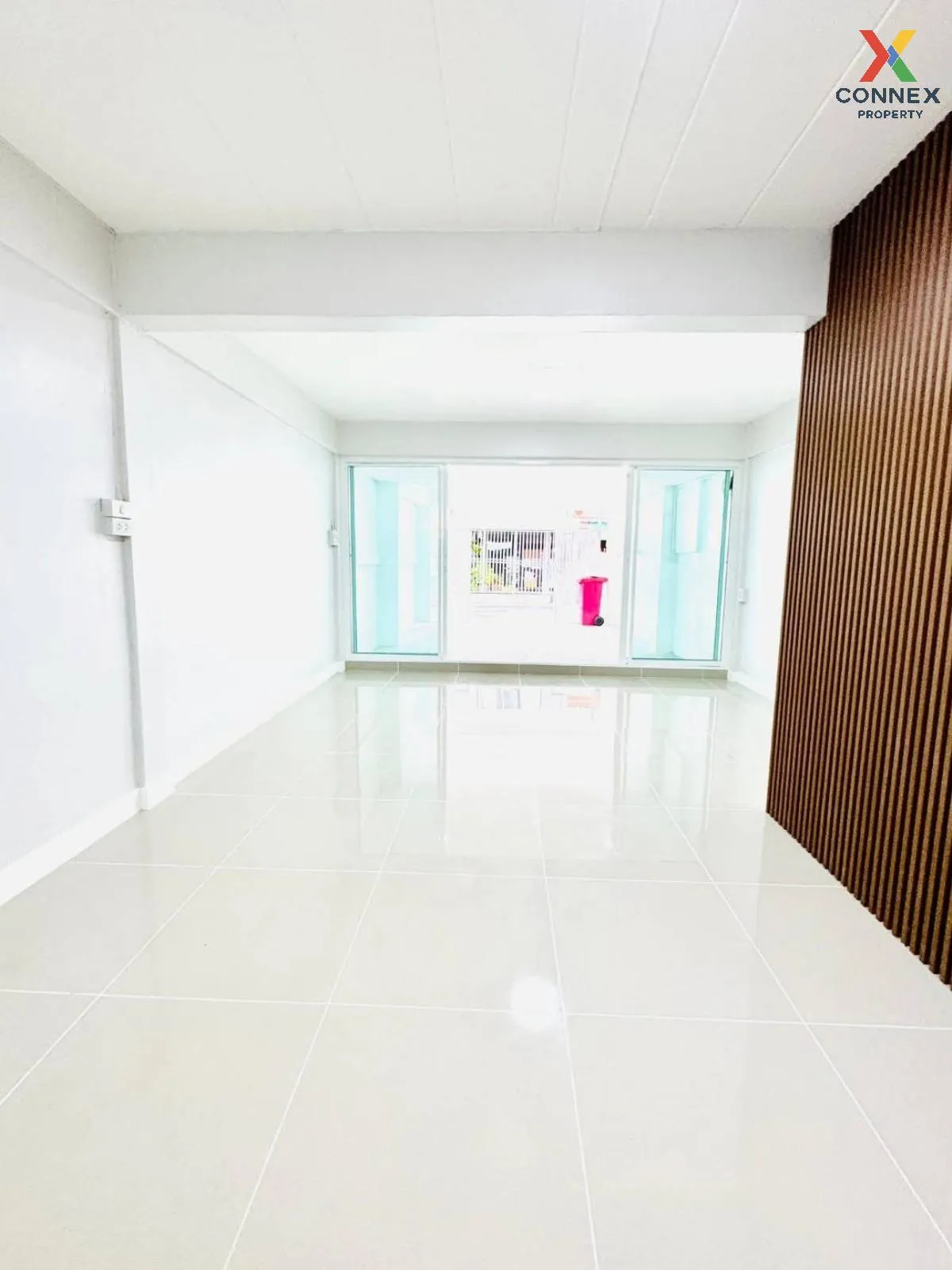 ขายทาวน์เฮ้าส์/ทาวน์โฮม  บ้านรัตนาธิเบศร์ รีโนเวทใหม่ MRT-ตลาดบาง