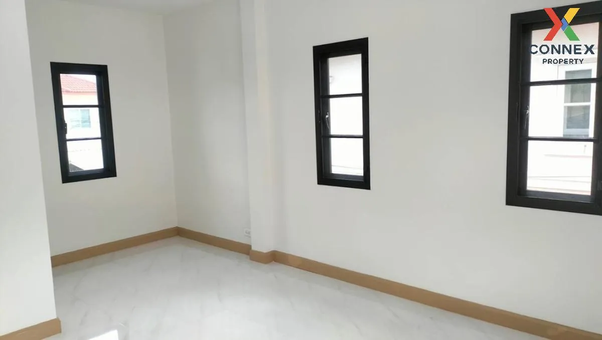 For Sale House , K.C. Parkville 3 , Sam Wa Tawan Tok , Khlong Sam