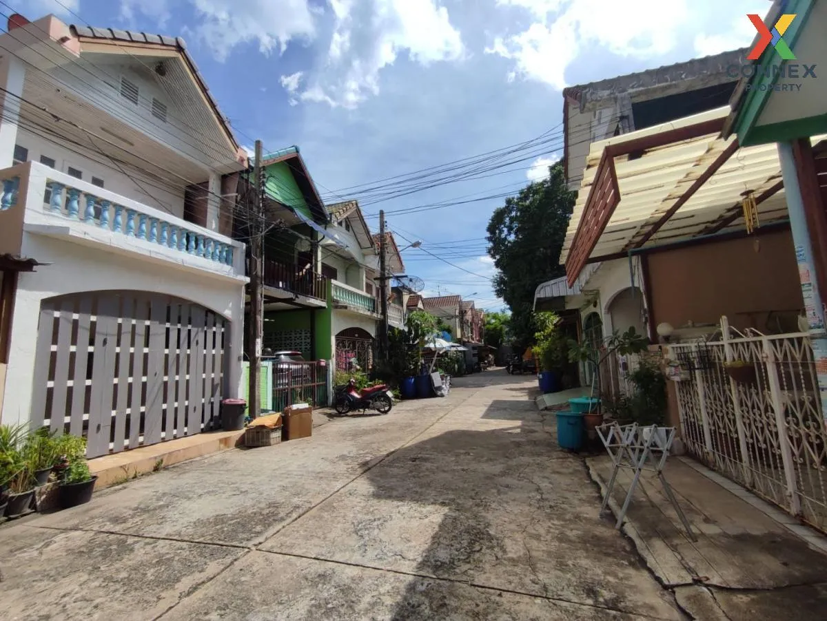 For Sale Townhouse/Townhome  ,  Baan Suksan 7 , newly renovated , 2