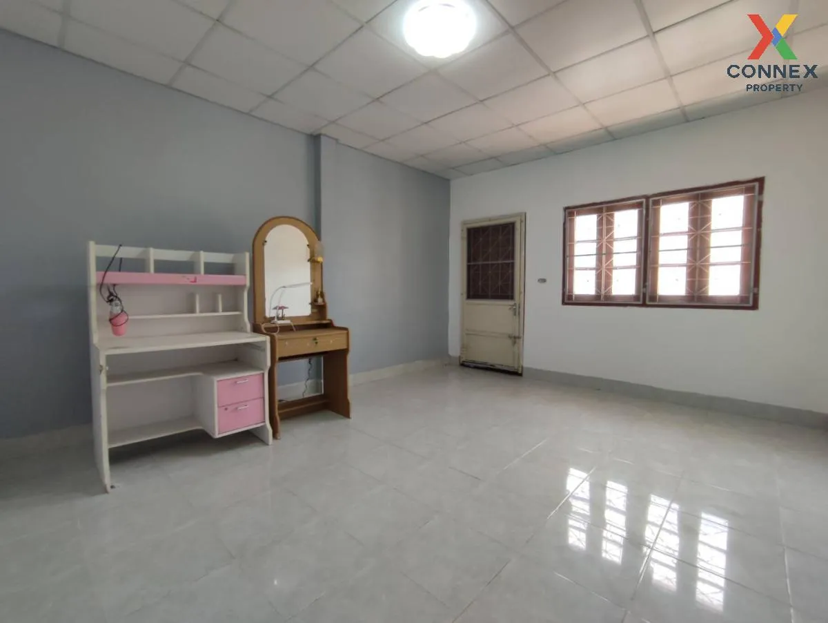 For Sale Townhouse/Townhome  ,  Baan Suksan 7 , newly renovated ,