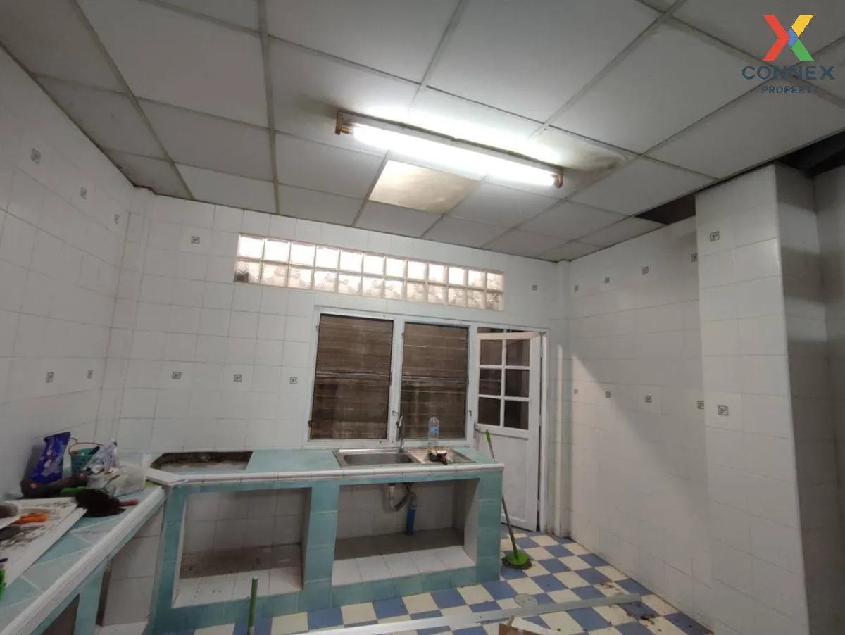 For Sale Townhouse/Townhome  ,  Baan Suksan 7 , newly renovated ,