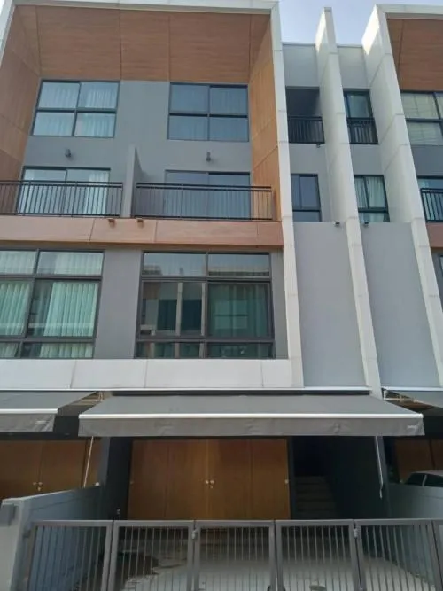 ขายทาวน์เฮ้าส์/ทาวน์โฮม  อาร์เด้น พัฒนาการ สวนหลวง เขต สวนหลวง กรุงเทพ CX-123122