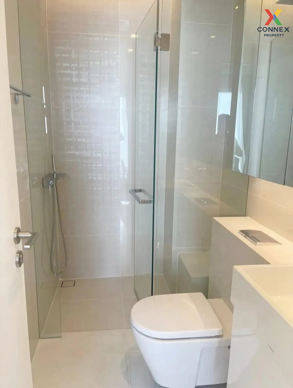 For Rent Condo , The Saint Residences , nice view , high floor ,  2