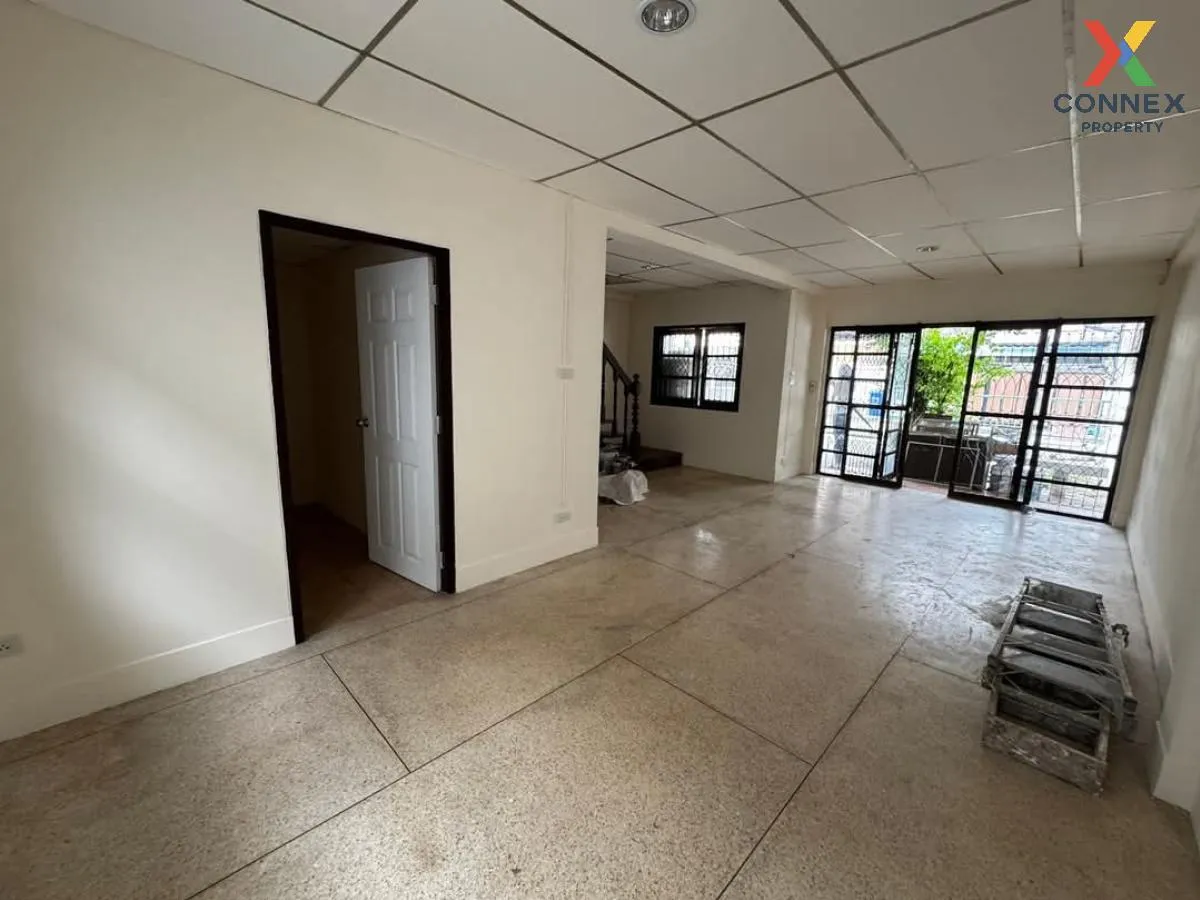 For Sale Townhouse/Townhome  , Prachasuk City , Thung Khu , Thung 3