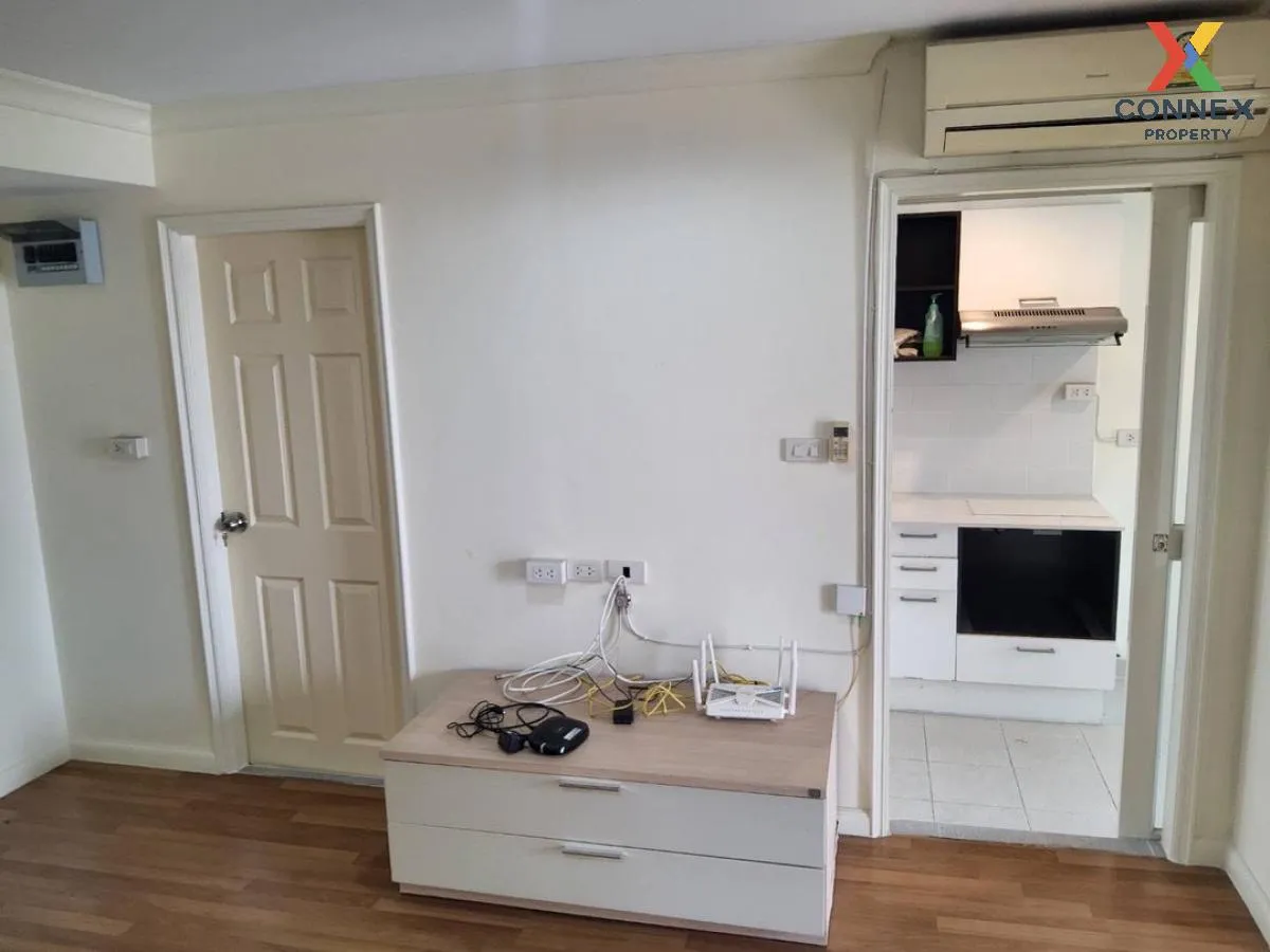 For Rent Condo , Lumpini Place Narathiwas - Chaopraya , Chong Non 1