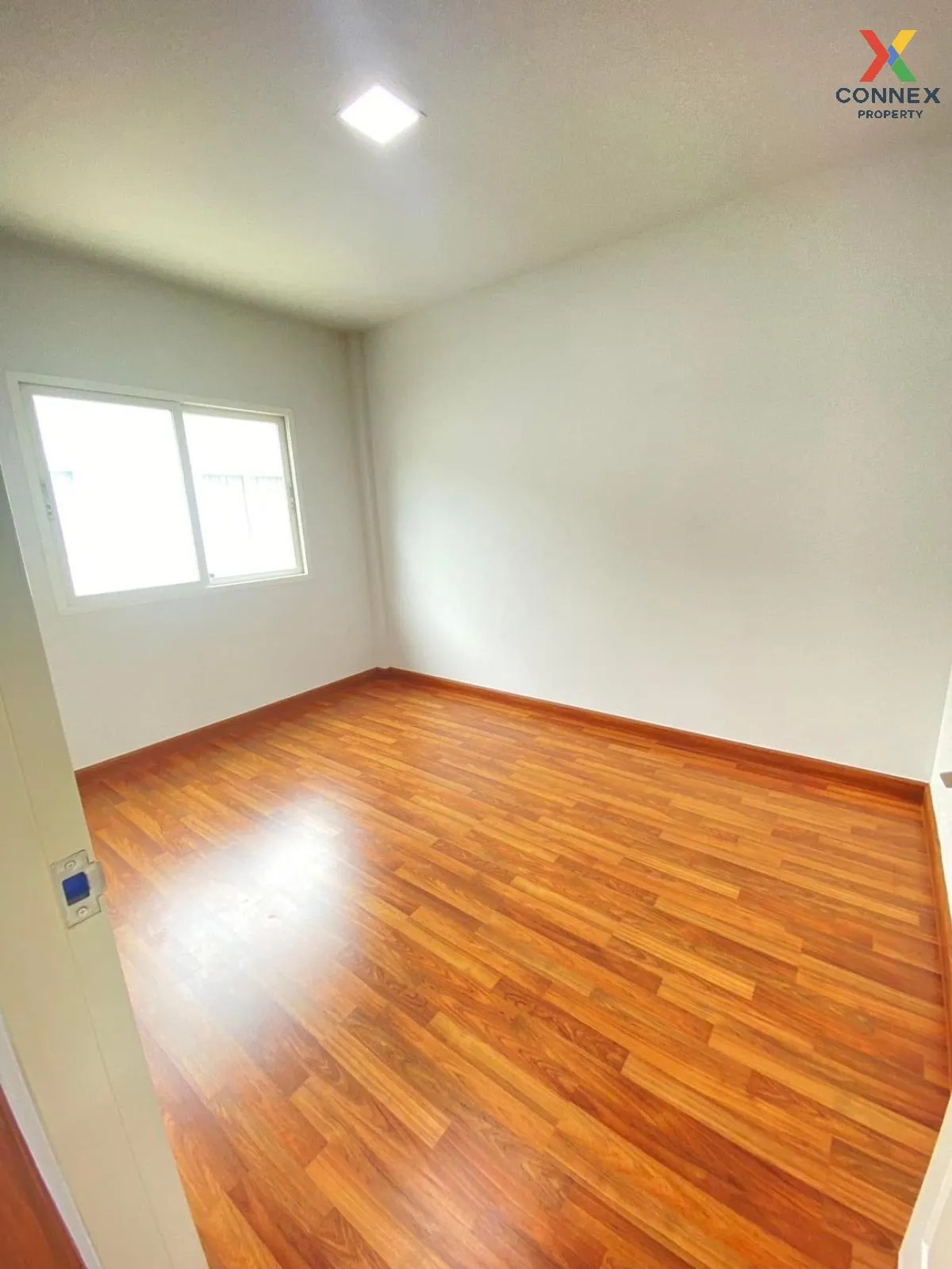 For Sale Townhouse/Townhome  , Novo Ville Wongwaen-Lumlukka-Klong