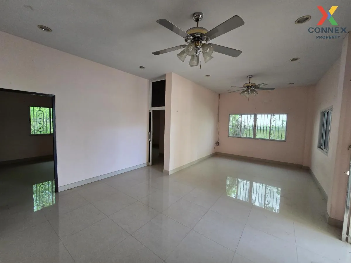 For Sale House , Poonsuk Park 4  , Nong Pla Lai , Bang Lamung , C 4