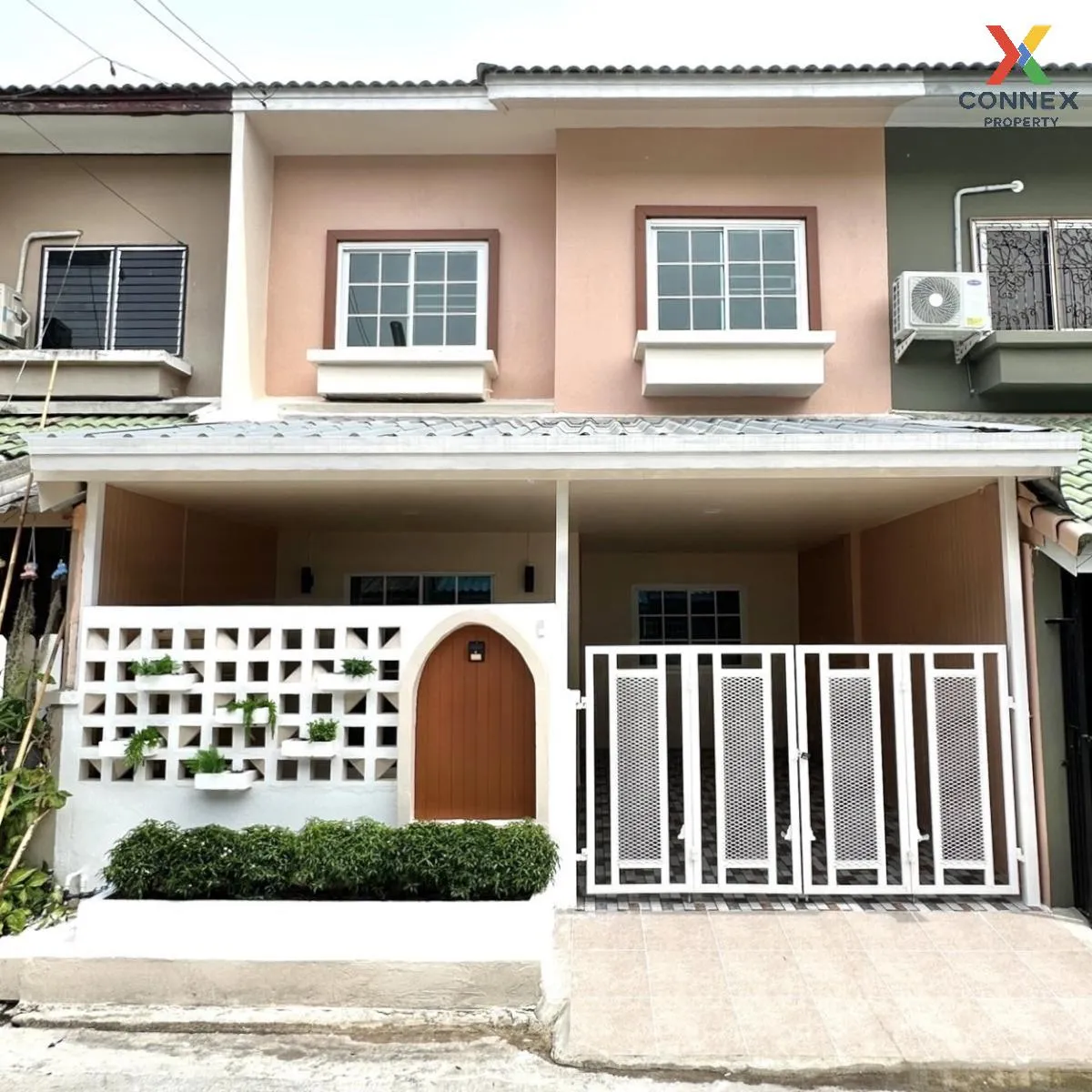 For Sale Townhouse/Townhome  , Narisara khong 11 , Bueng Nam Rak  1
