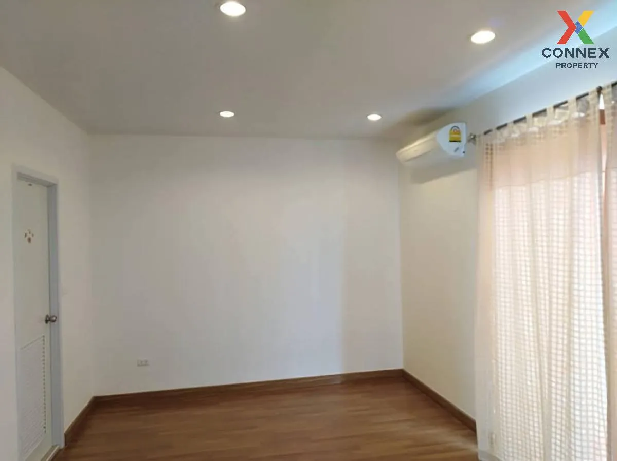 For Rent Townhouse/Townhome  , Pruksa Town Nexts Onnut - Rama 9 ,