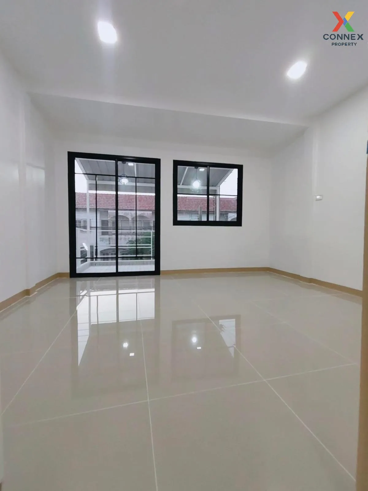 ขายทาวน์เฮ้าส์/ทาวน์โฮม  บ้านศรีประจักษ์ 4 รีโนเวทใหม่ บางบัวทอง 