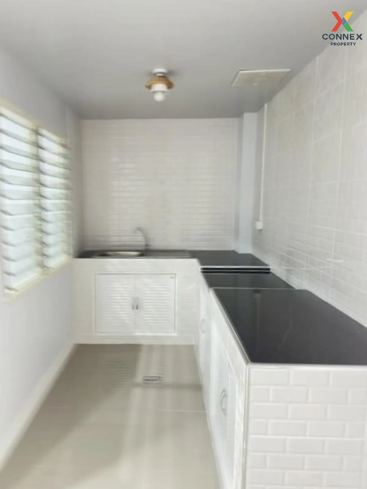 For Sale Townhouse/Townhome  , Baan Pornthisan 5 , Lam Phak Kut ,