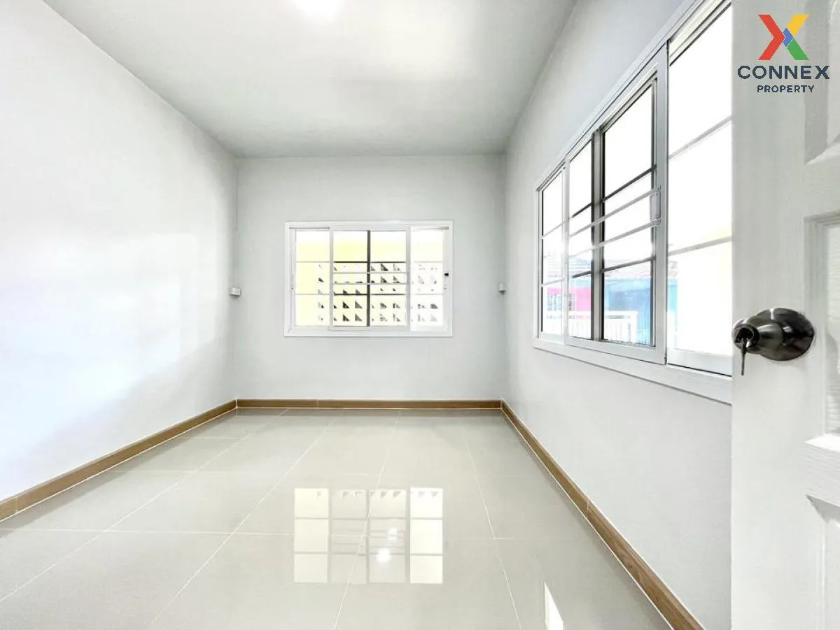 For Sale Townhouse/Townhome  , Baan Pornthisan 5 , Lam Phak Kut , 4