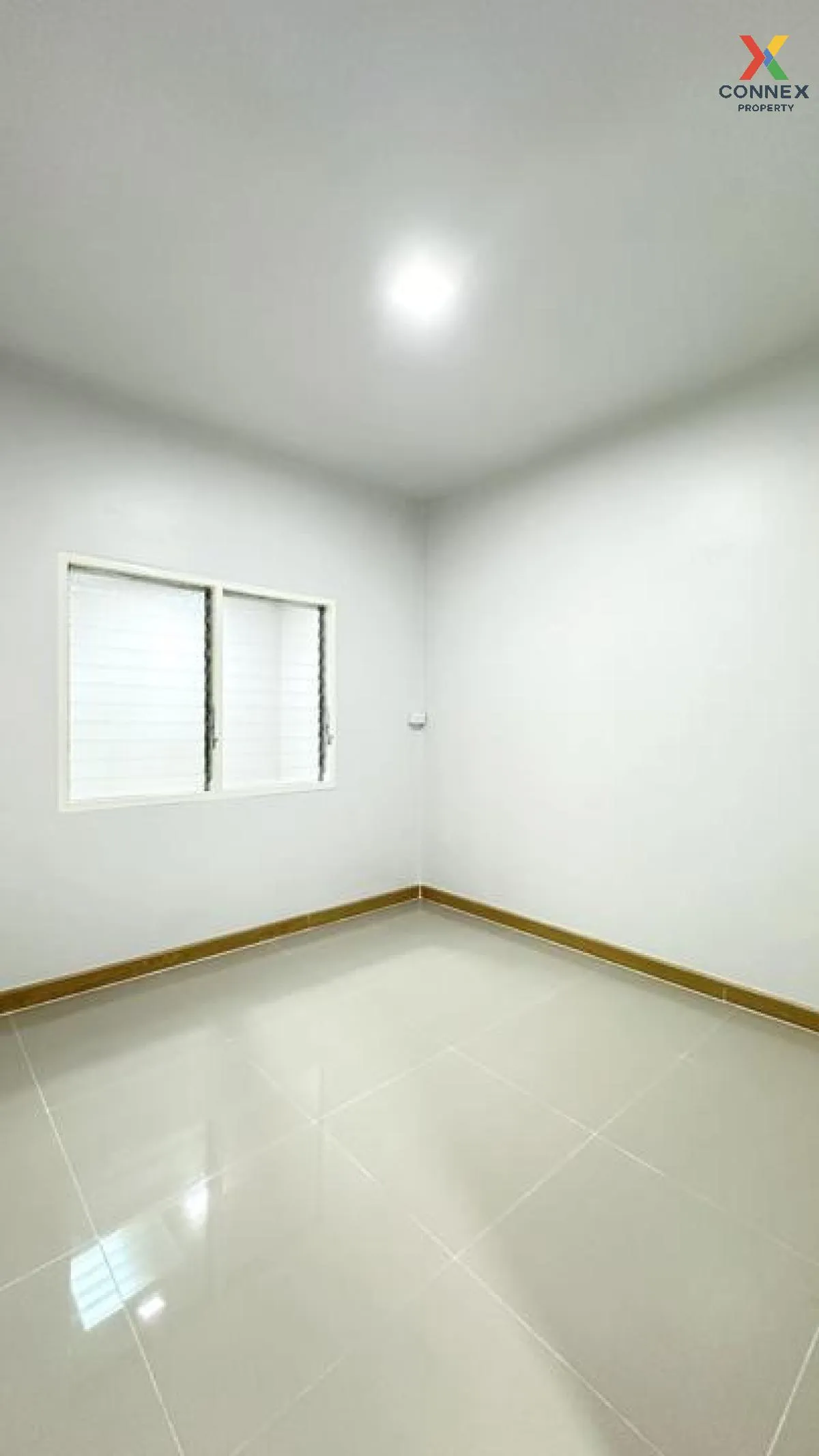 For Sale Townhouse/Townhome  , Baan Pornthisan 5 , Lam Phak Kut ,