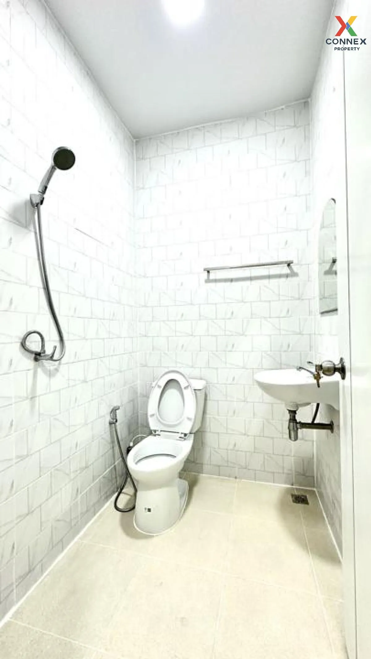For Sale Townhouse/Townhome  , Baan Pornthisan 5 , Lam Phak Kut ,