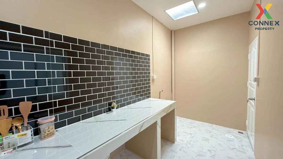 For Sale Townhouse/Townhome  , Phimonrat 1 , newly renovated , Ph