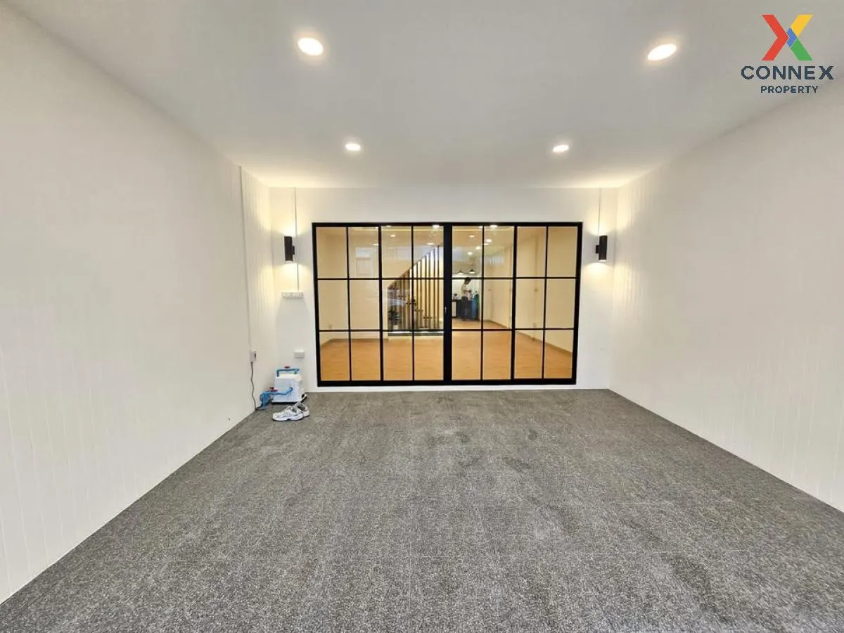 For Sale Townhouse/Townhome  , Baan Yu Charoen - Bunma , high flo 3