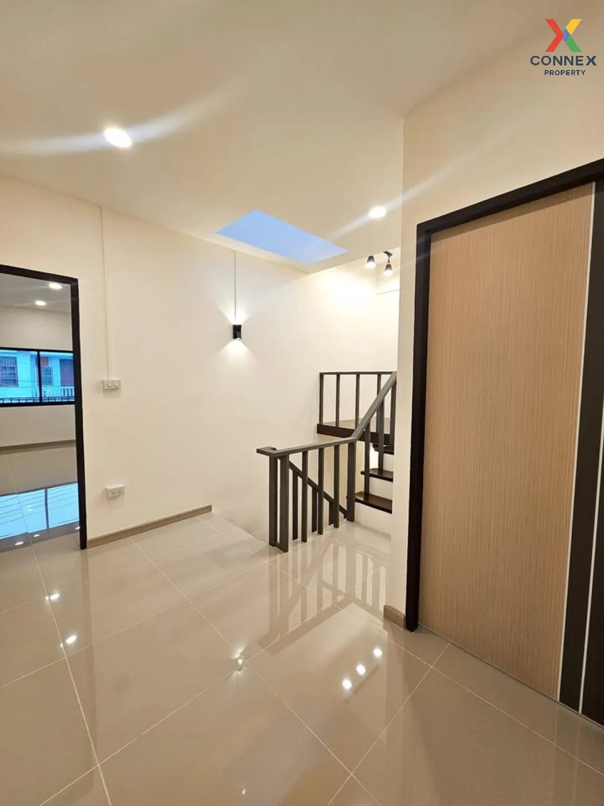 For Sale Townhouse/Townhome  , Baan Yu Charoen - Bunma , high flo