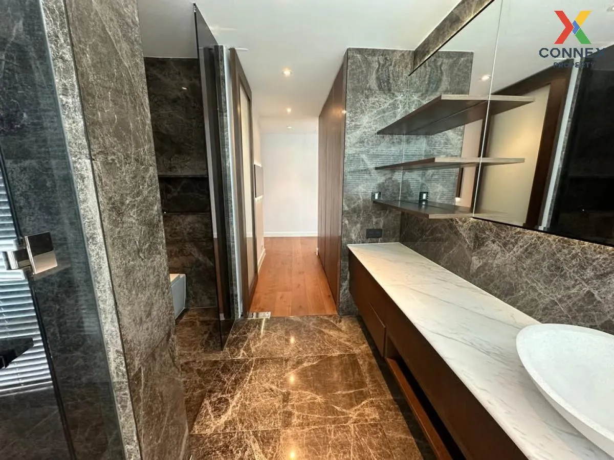 For Sale Condo , 185 Rajadamri , Penthouse , nice view , high flo
