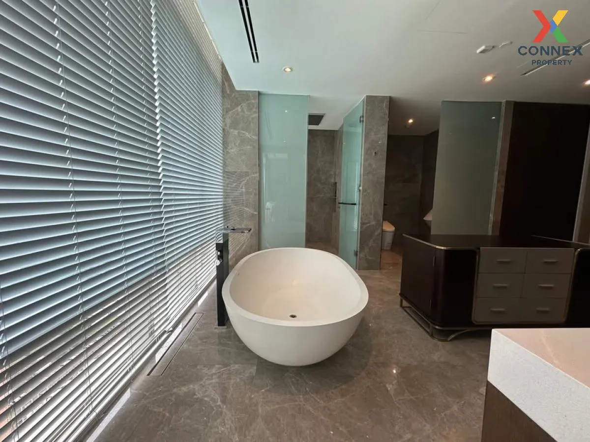For Sale Condo , 185 Rajadamri , Penthouse , nice view , high flo