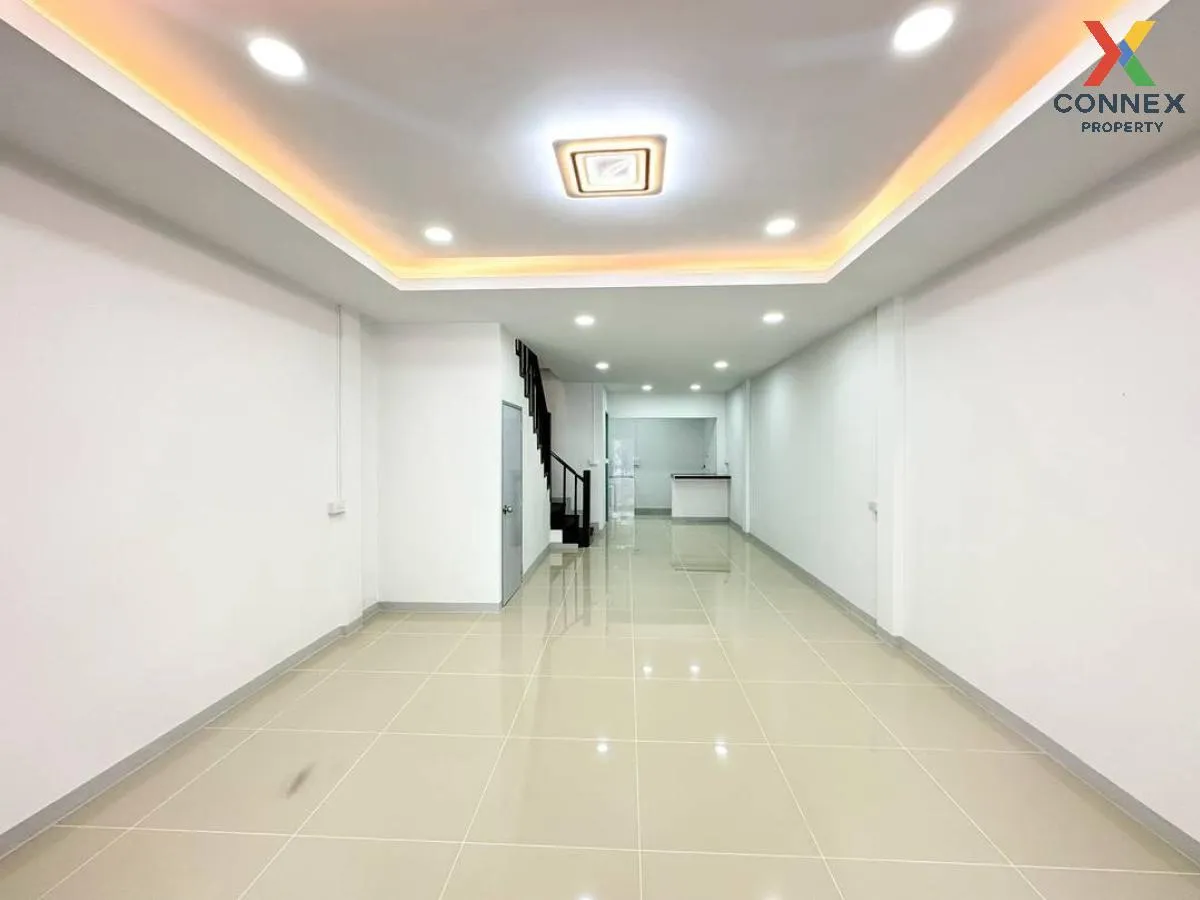 For Sale Townhouse/Townhome  , Baan Piya Wararom 3  , newly renov