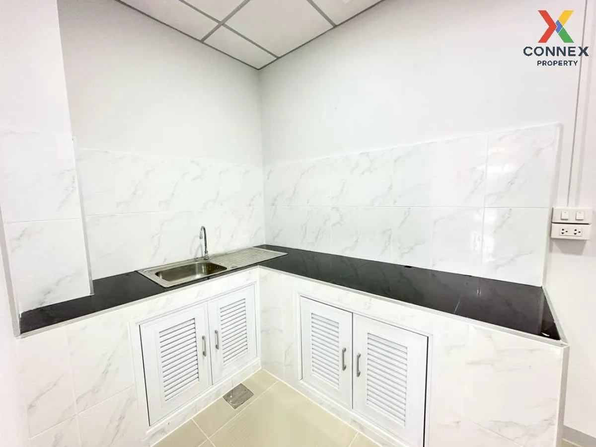 For Sale Townhouse/Townhome  , Baan Piya Wararom 3  , newly renov