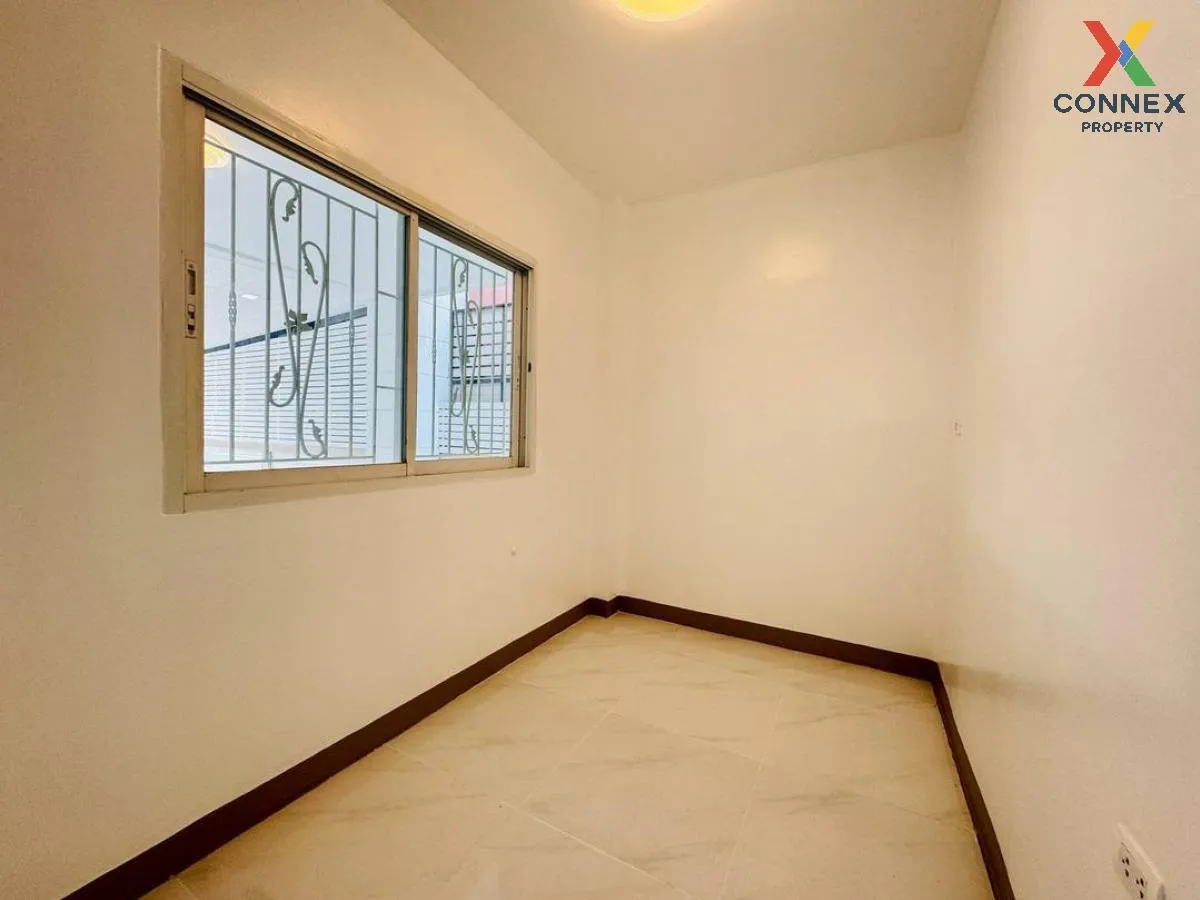 For Sale House , Baan Buathong 4 Baan Kluay-Sai Noi , newly renov
