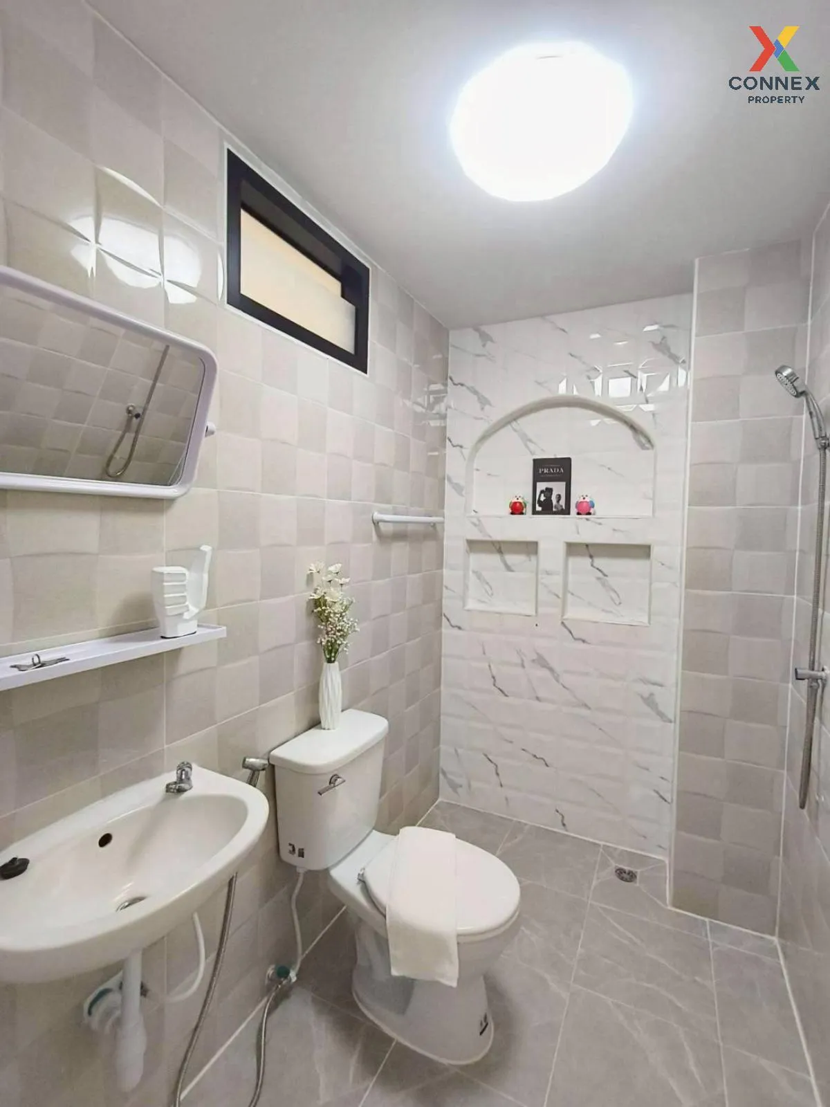 For Sale Townhouse/Townhome  , Rim Inthra Chatuchak 10 , newly re