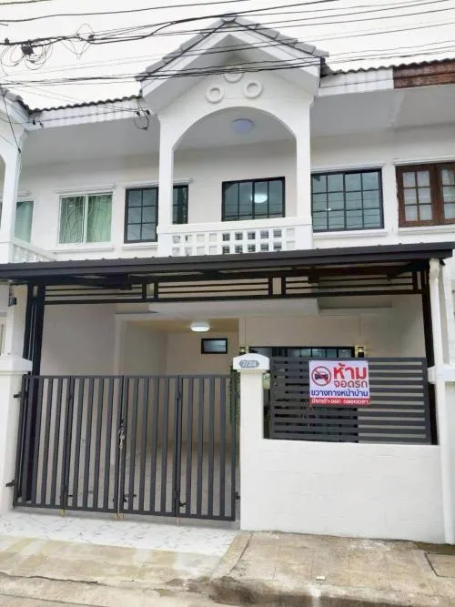 For Sale Townhouse/Townhome  , Rim Inthra Chatuchak 10 , newly renovated , O Ngoen , Sai Mai , Bangkok , CX-123724