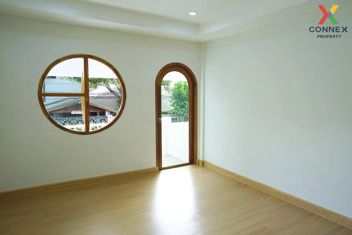 ขายบ้าน  บ้านสุดจิตต์นิเวศน์ ห้องมุม รีโนเวทใหม่ แสมดำ เขต บางขุน