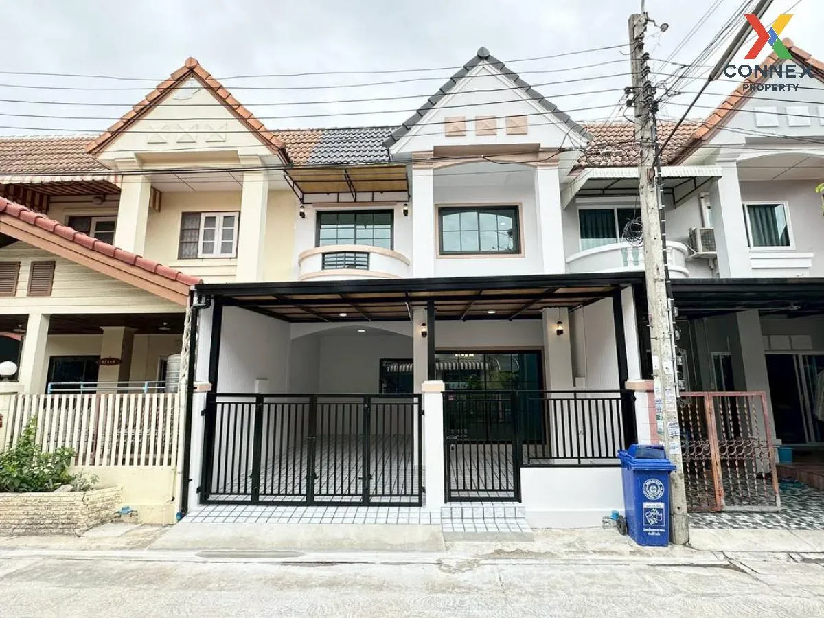 For Sale Townhouse/Townhome  , Baan Lapawan 8 , newly renovated , 1