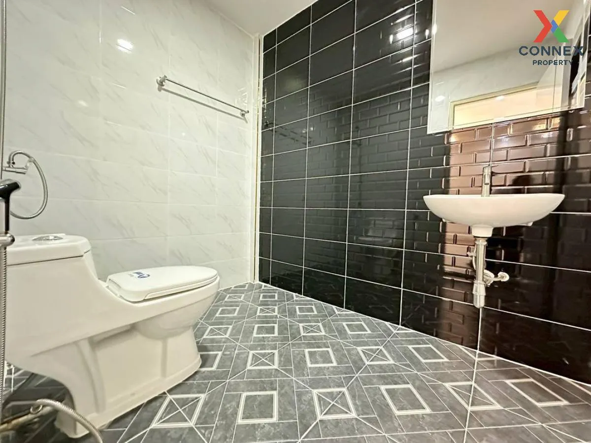 For Sale Townhouse/Townhome  , Baan Lapawan 8 , newly renovated ,
