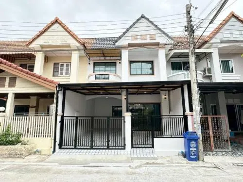 ขายทาวน์เฮ้าส์/ทาวน์โฮม  บ้านลภาวัน 8 รีโนเวทใหม่ บางบัวทอง บางบัวทอง นนทบุรี CX-123774