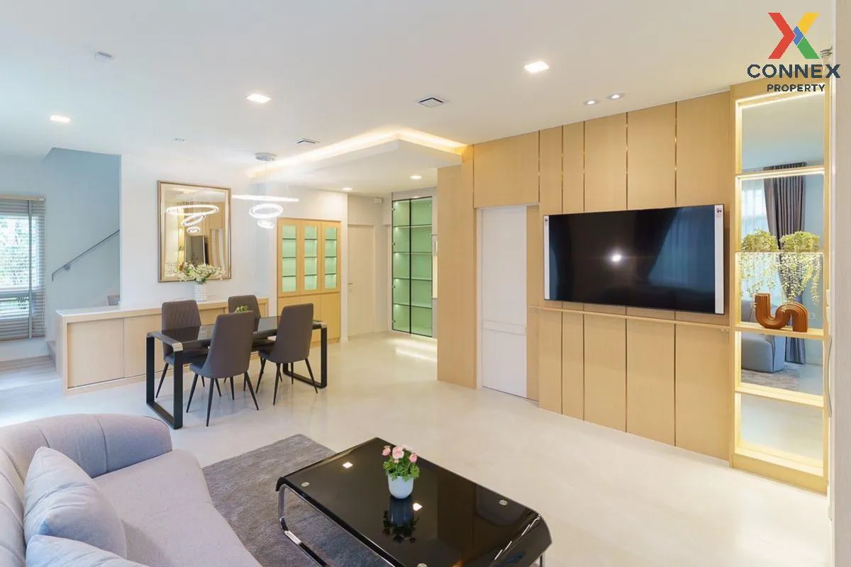For Sale House , Mantana Bangna-Wongwaen , Dok Mai , Prawet , Ban 3