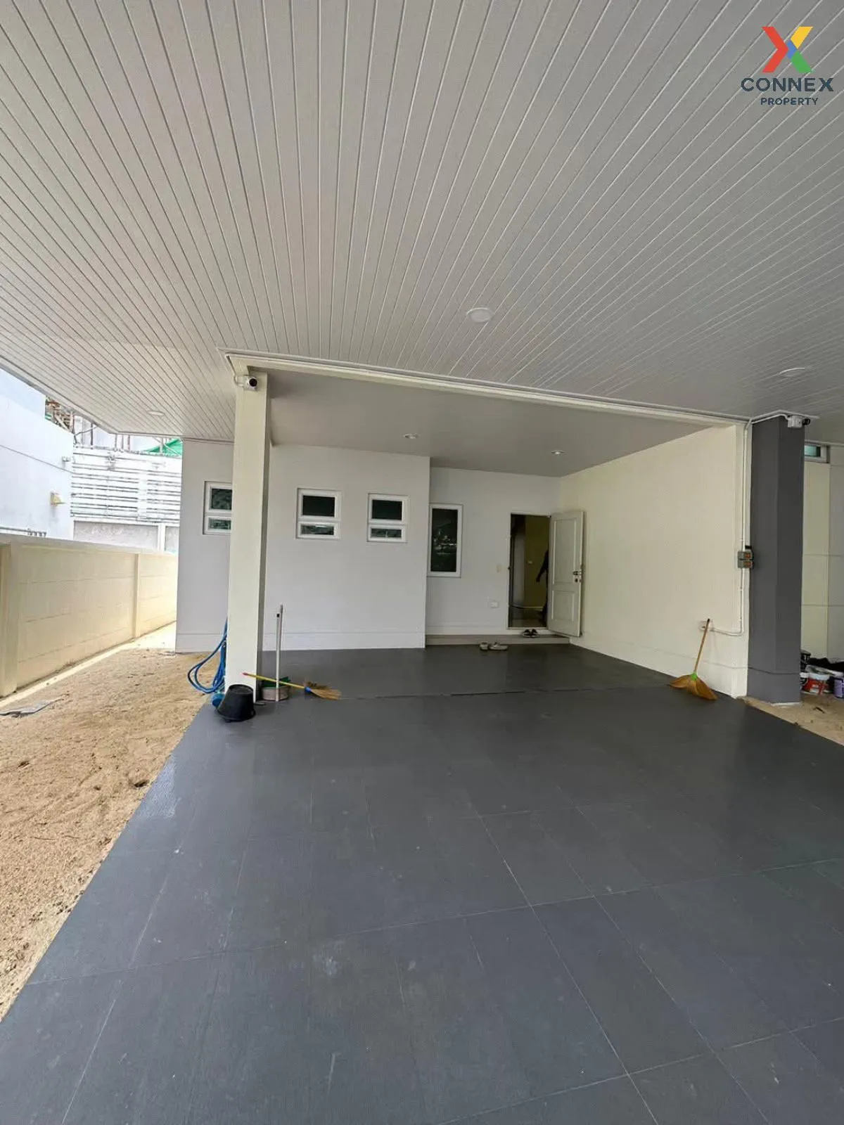 For Sale House , Life Bangkok Boulevard Chaengwattana , corner un