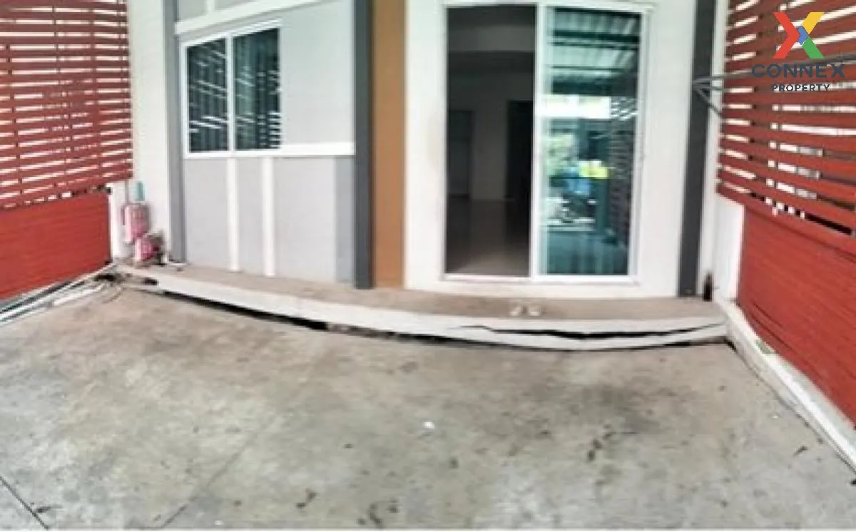 For Sale Townhouse/Townhome  , Lalin Town Lio BLISS Theparak - Ba 3