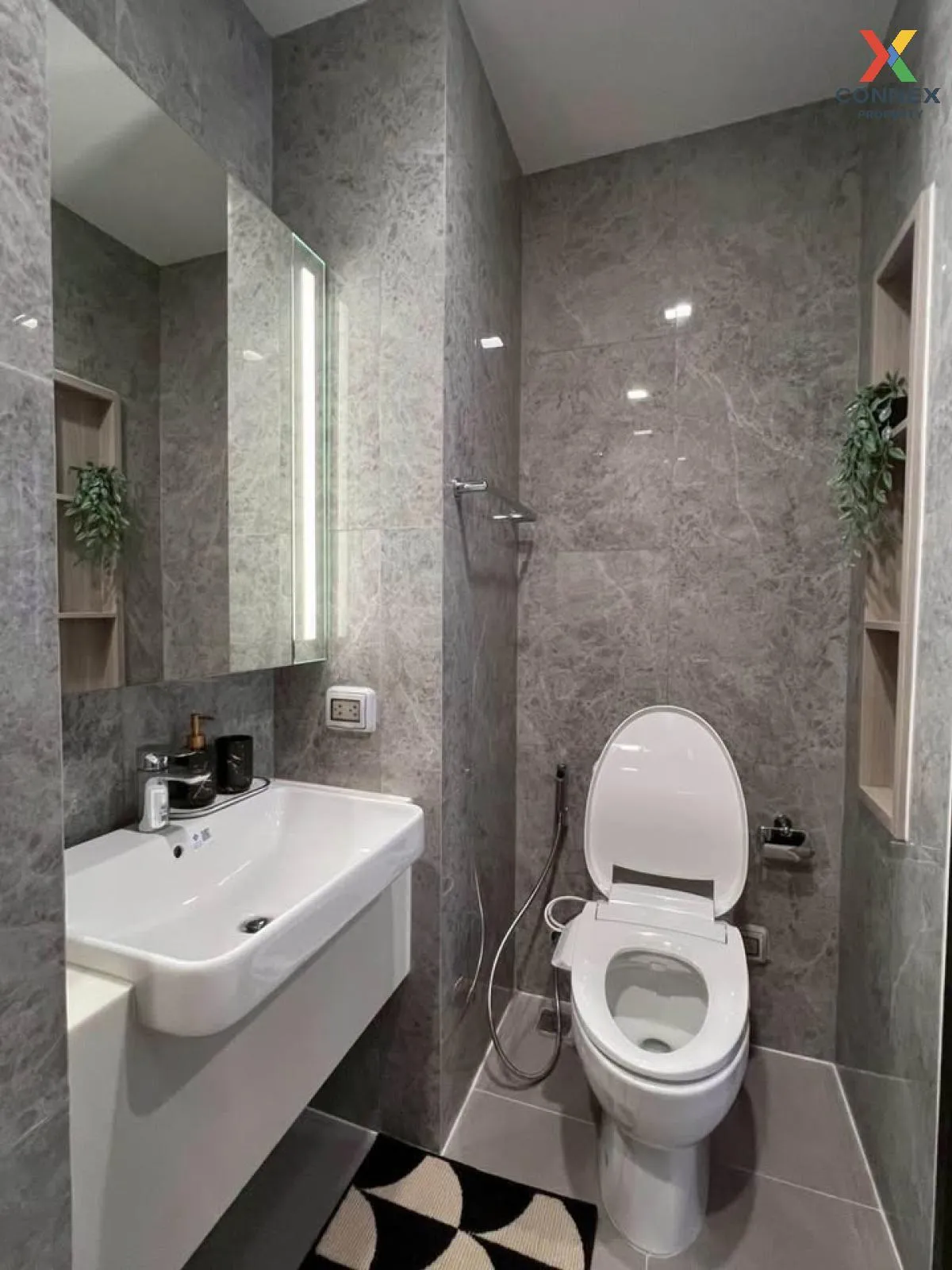 For Rent Condo , Noble Around Ari , high floor , BTS-Ari , Sam Se