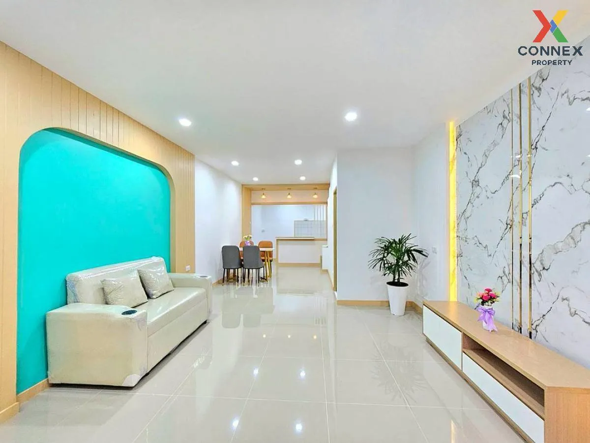 For Sale Townhouse/Townhome  , Baan Manawadee , newly renovated , 4