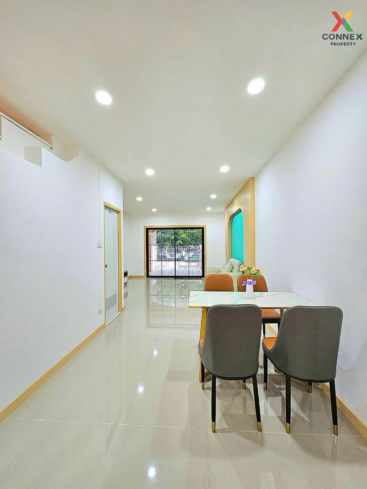 For Sale Townhouse/Townhome  , Baan Manawadee , newly renovated ,